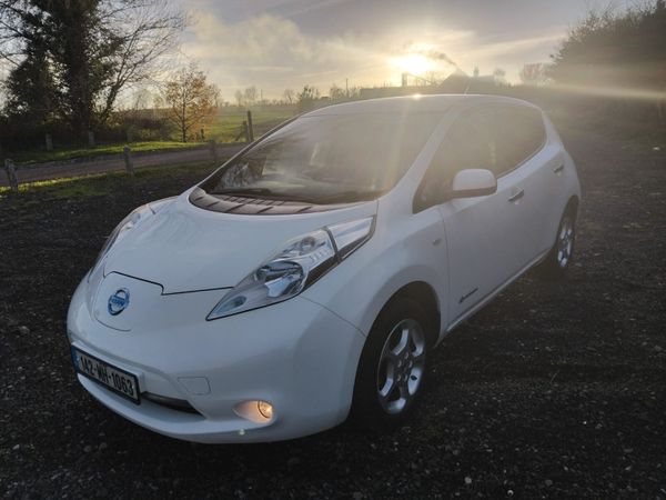 Nissan Leaf 2014 373589571