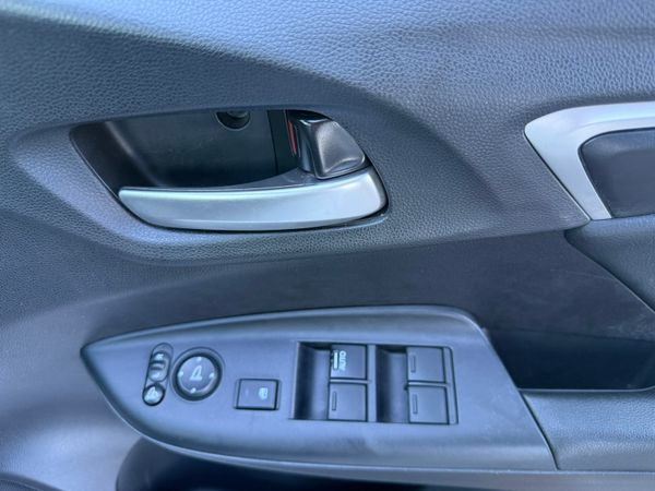 2019 Honda FIT 1.5 Hybrid automatic,Leather Specs 373581017