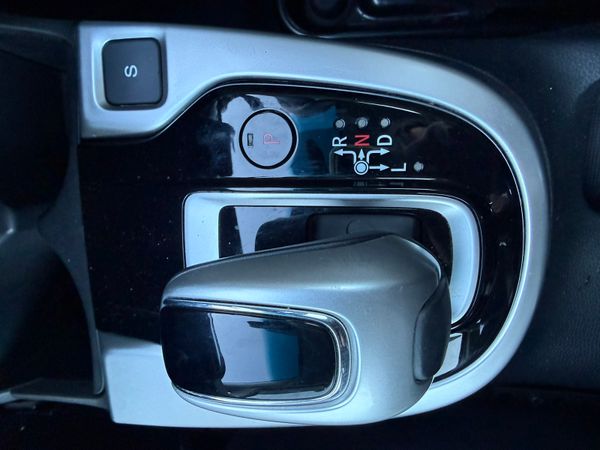 2019 Honda FIT 1.5 Hybrid automatic,Leather Specs 373581010