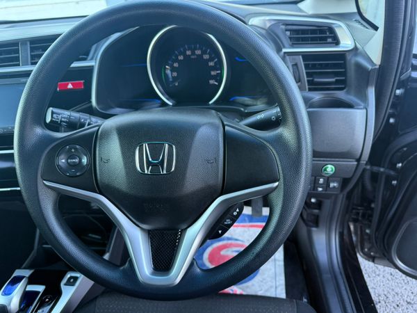 2015 Honda JAZZ/FIT 1.5  Petrol,Hybrid automatic 373607784