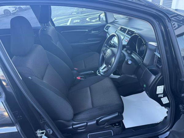 2015 Honda JAZZ/FIT 1.5  Petrol,Hybrid automatic 373607791