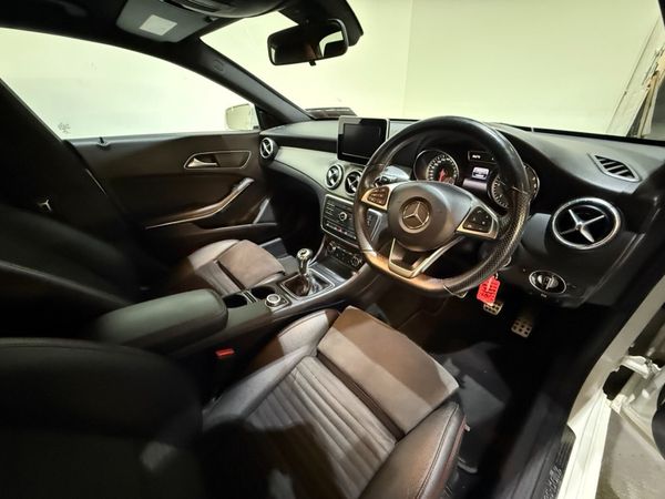 Mercedes-Benz CLA 180 D AMG LINE - Manual 373602895