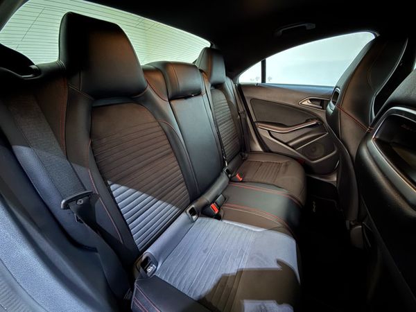 Mercedes-Benz CLA 180 D AMG LINE - Manual 373602896