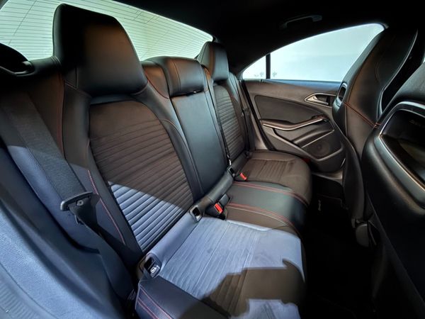 Mercedes-Benz CLA 180 D AMG LINE - Manual 373602898