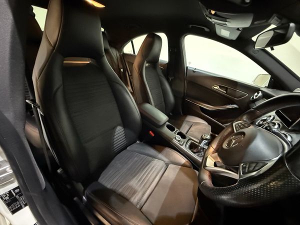 Mercedes-Benz CLA 180 D AMG LINE - Manual 373602900