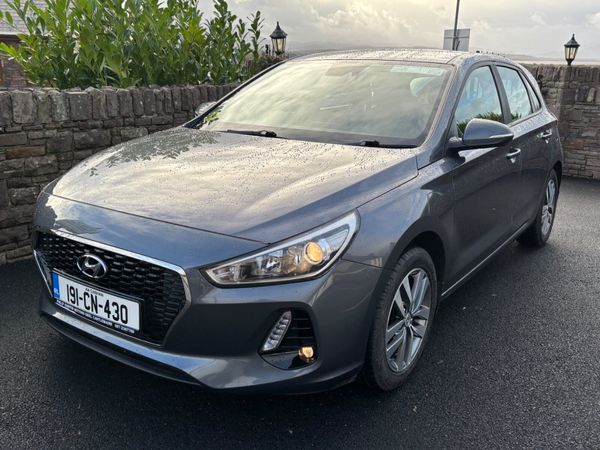 Hyundai i30 1.6 CRDI Deluxe low kms as new 373619681