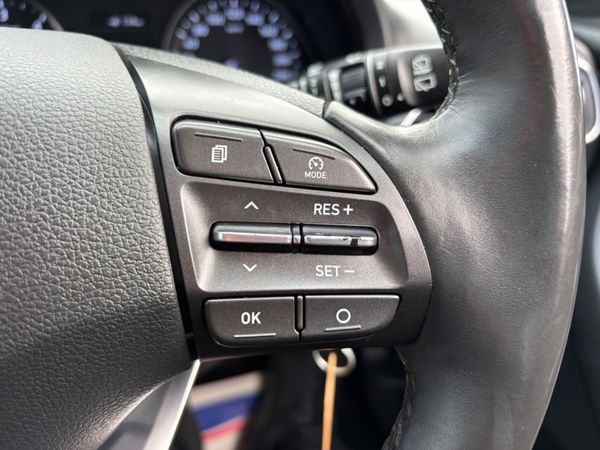 Hyundai i30 1.6 CRDI Deluxe low kms as new 373619860