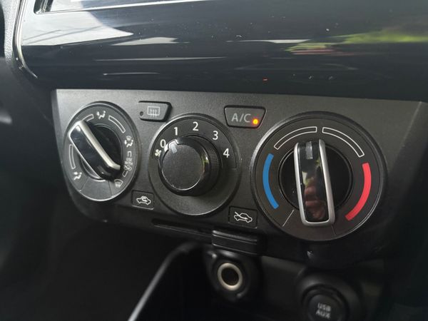 Suzuki Swift 2017 1.0L petrol. long nct 373611149