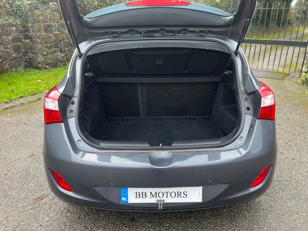 Hyundai i30 1.6 Diesel Deluxe 373624035