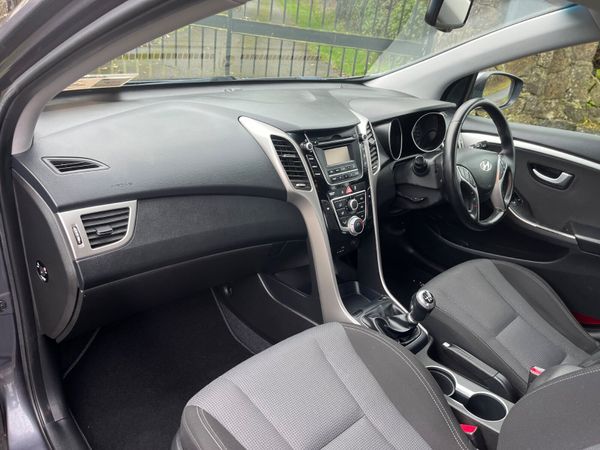 Hyundai i30 1.6 Diesel Deluxe 373624047