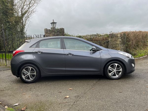 Hyundai i30 1.6 Diesel Deluxe 373624040