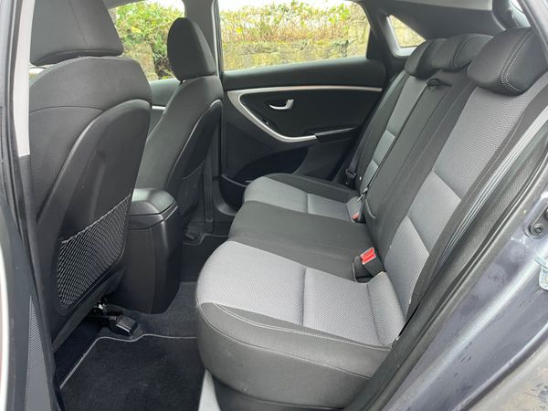 Hyundai i30 1.6 Diesel Deluxe 373624042