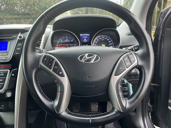 Hyundai i30 1.6 Diesel Deluxe 373624051