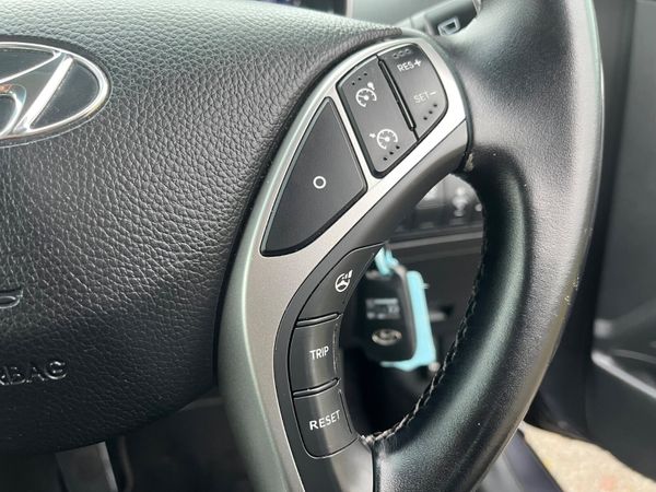 Hyundai i30 1.6 Diesel Deluxe 373624066