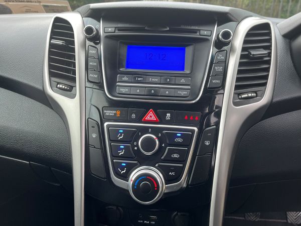 Hyundai i30 1.6 Diesel Deluxe 373624067