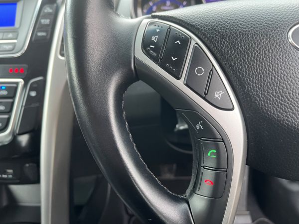 Hyundai i30 1.6 Diesel Deluxe 373624069