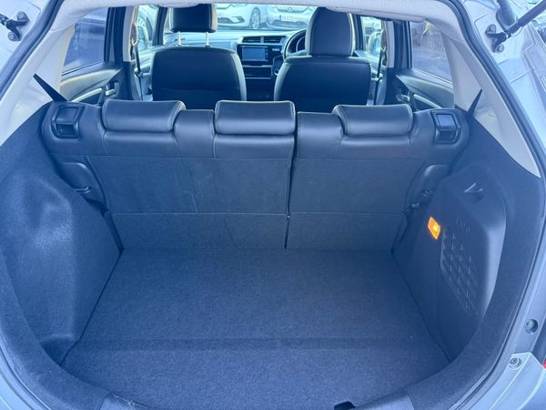 2017 Honda JAZZ/FIT 1.5 Hybrid auto, Top Specs 373635552