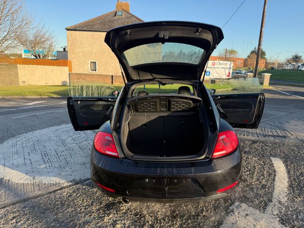 Volkswagen Beetle 2013 Automatic 373644052