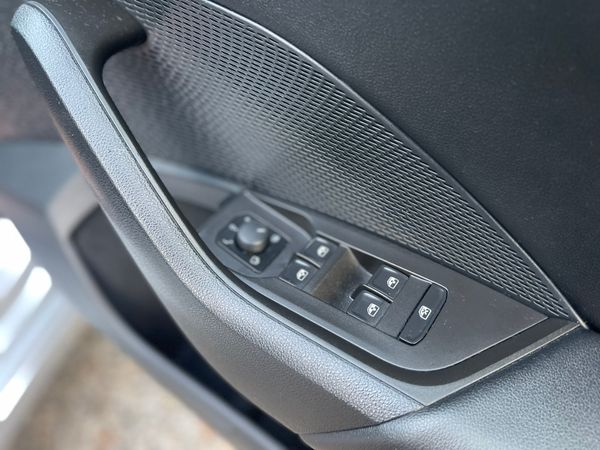 21 Skoda Octavia Est, High Spec/Warranty 373649408