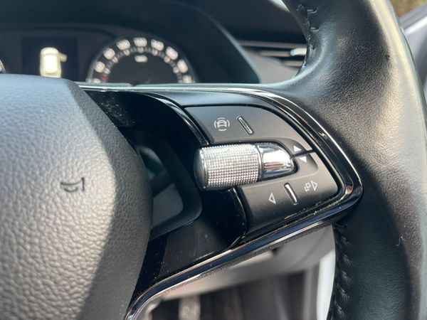 21 Skoda Octavia Est, High Spec/Warranty 373649411