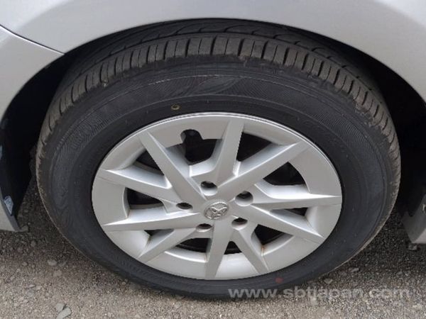 Toyota prius ** 2020/4** 7 seater 373641386