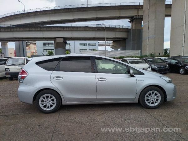 Toyota prius ** 2020/4** 7 seater 373641382