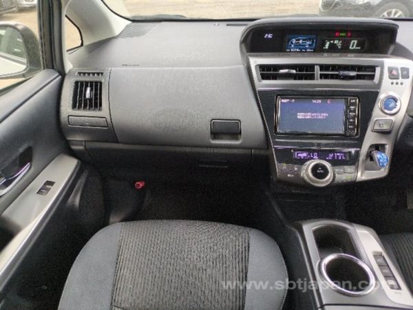 Toyota prius ** 2020/4** 7 seater 373641411