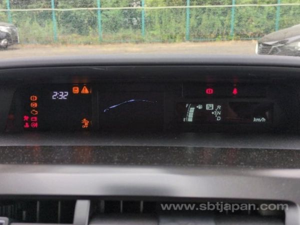 Toyota prius ** 2020/4** 7 seater 373641424