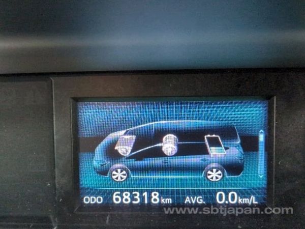 Toyota prius ** 2020/4** 7 seater 373641425