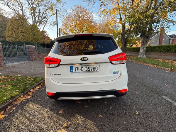 Stunning Kia Carens 7 Seater. 2-year Warranty. 373653878