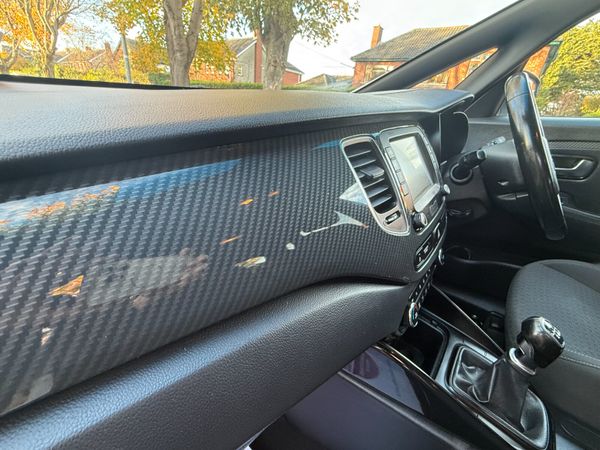 Stunning Kia Carens 7 Seater. 2-year Warranty. 373653985