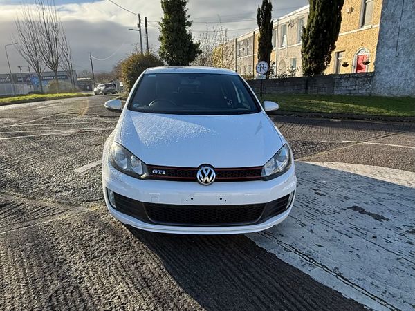 Volkswagen Golf Gti 2010 77,000 kms 373670143