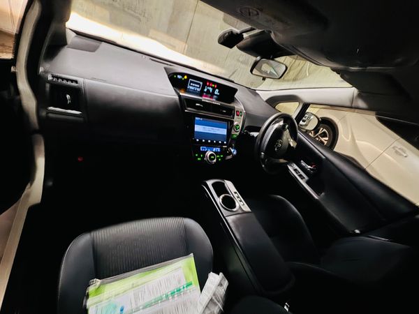 192 (October) Prius Alpha 7 Seater Cruise Control 373673392