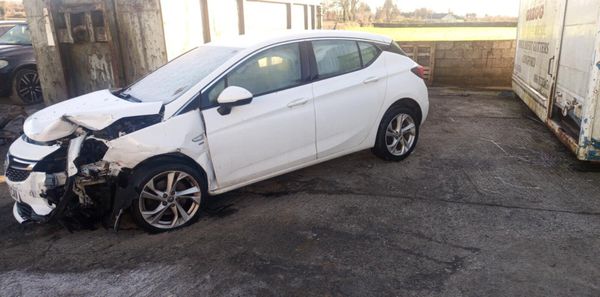 2018 OPEL ASTRA  1.6 PETROL FOR BREAKING! 373688420