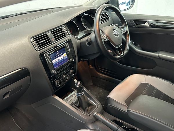 171 VOLKSWAGEN JETTA 2.0TDI HIGHLINE - LOW KMS - 373680084