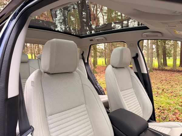 Land Rover Discovery Sport 7 Seater 373692876