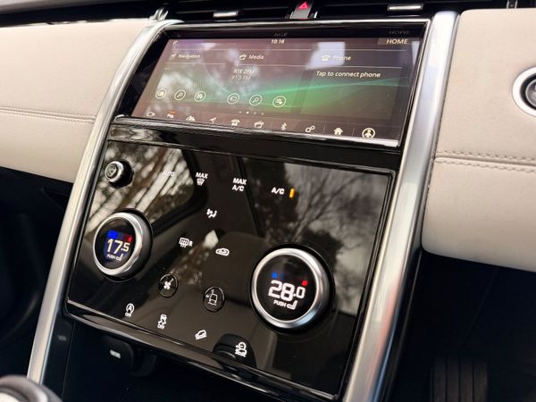 Land Rover Discovery Sport 7 Seater 373692870