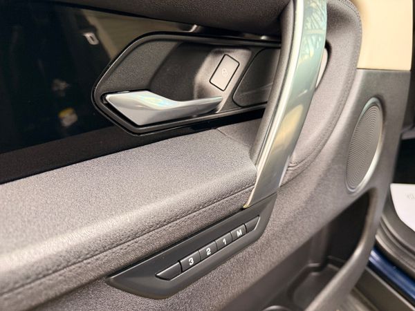 Land Rover Discovery Sport 7 Seater 373692886