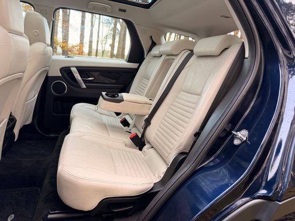 Land Rover Discovery Sport 7 Seater 373692889