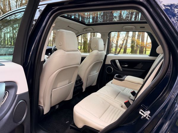 Land Rover Discovery Sport 7 Seater 373692892