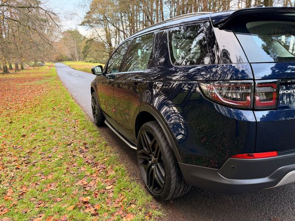 Land Rover Discovery Sport 7 Seater 373692950