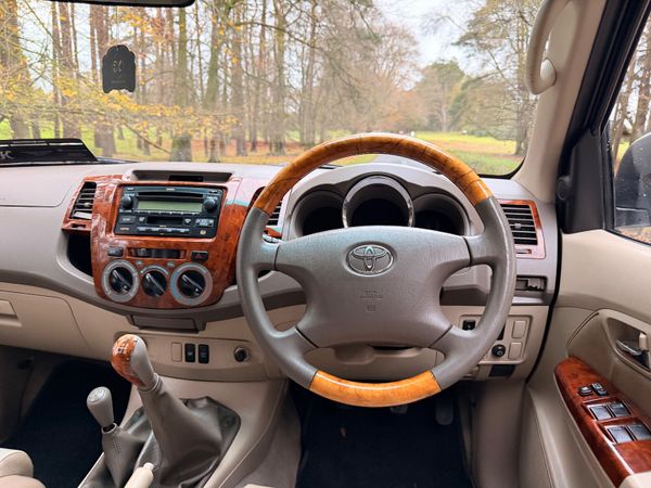 Toyota Fortuner 2006 3.0 D4D 373693139