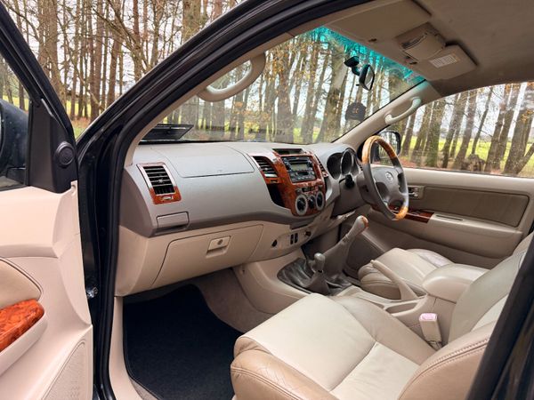 Toyota Fortuner 2006 3.0 D4D 373693148