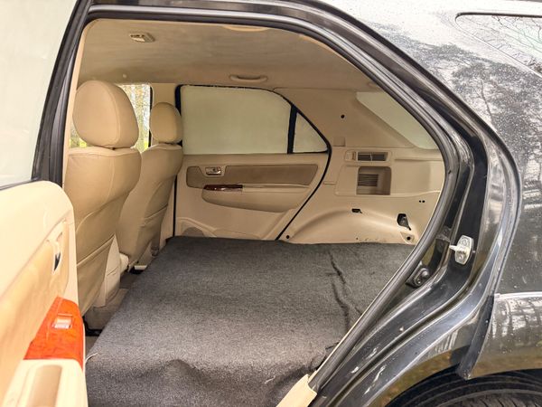 Toyota Fortuner 2006 3.0 D4D 373693153