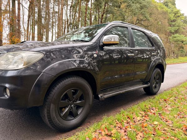 Toyota Fortuner 2006 3.0 D4D 373693160