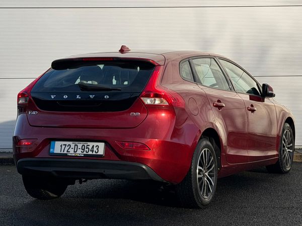 Volvo V40 Momentum Automatic (120bhp D2) 373702293