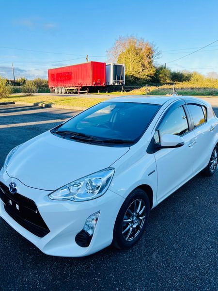 Toyota Aqua 2016. 1.5L PETROL AUTOMATIC 373710225