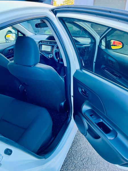 Toyota Aqua 2016. 1.5L PETROL AUTOMATIC 373710228