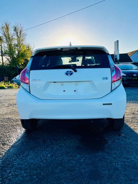 Toyota Aqua 2016. 1.5L PETROL AUTOMATIC 373710222