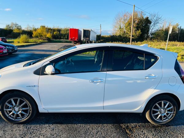 Toyota Aqua 2016. 1.5L PETROL AUTOMATIC 373710223